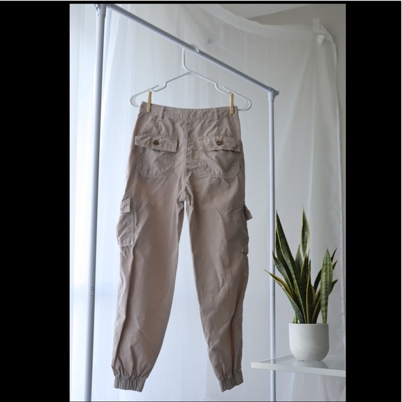 COPY - BEIGE ZARA CARGO PANTS - Picture 2 of 3
